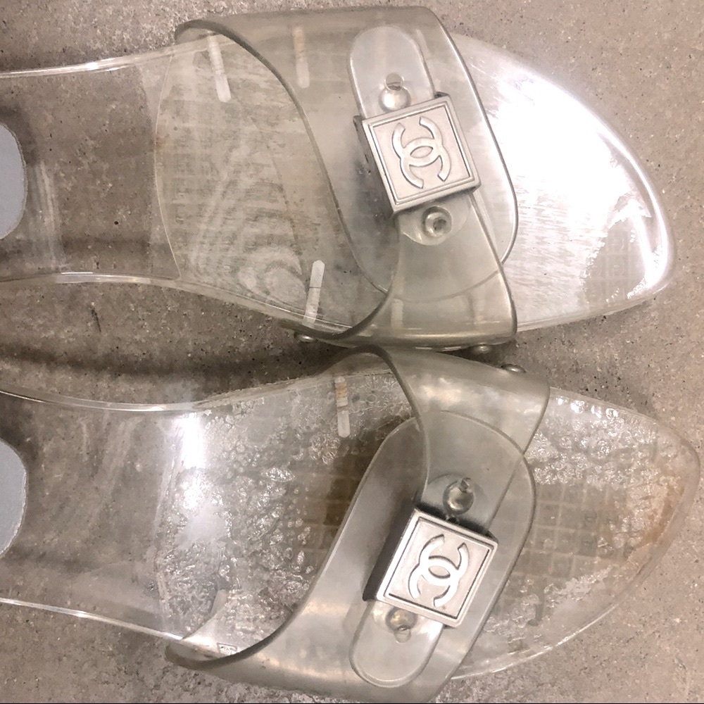 Clear CHANEL Clogs Sandals with Silver CC …